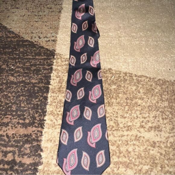 Mikael Collection tie  - Picture 1 of 4